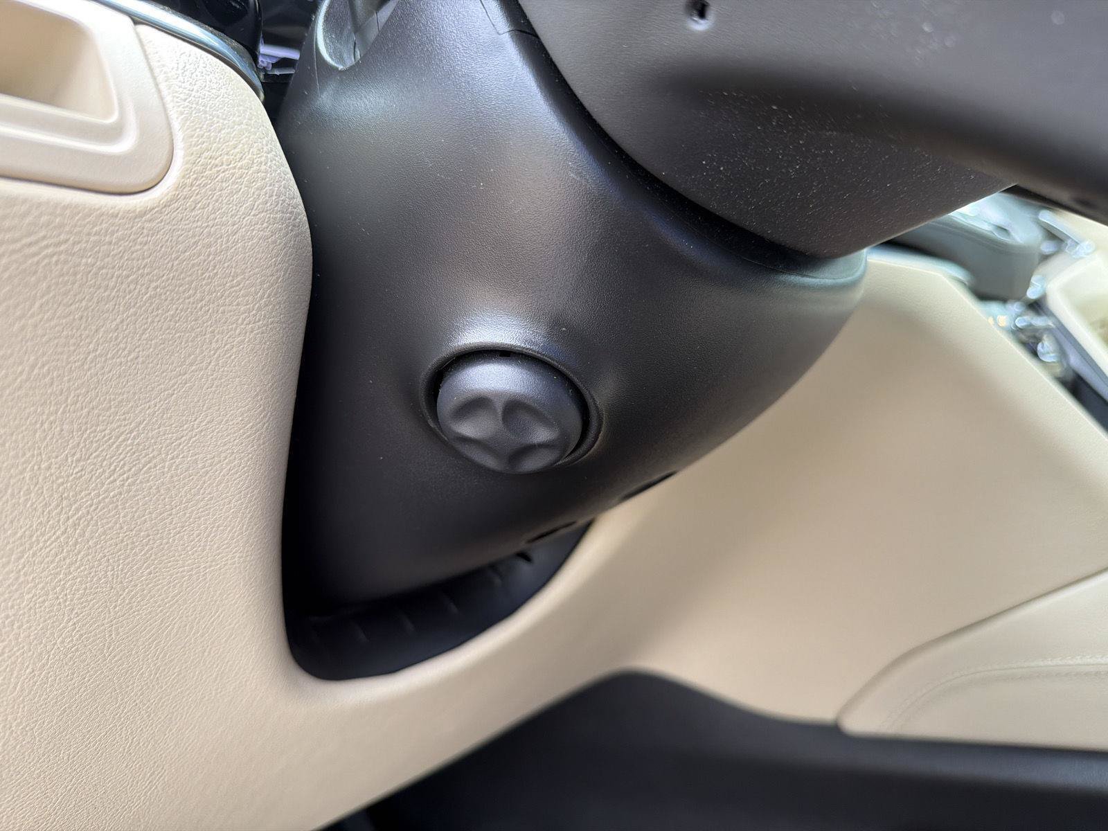 Used 2019 Cadillac XT5 FWD image 22