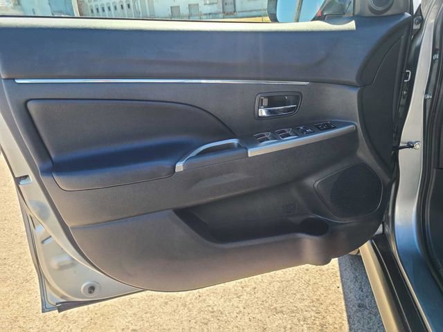 Used 2024 Mitsubishi Outlander Sport SE image 15