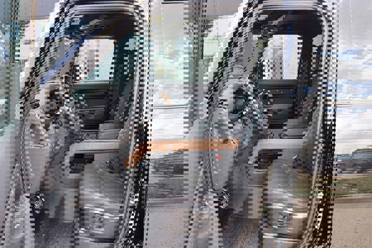 Used 2022 Land Rover Defender 110 X image 39