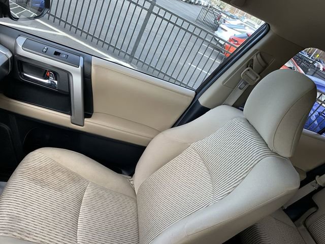 Used 2015 Toyota 4Runner SR5 image 28