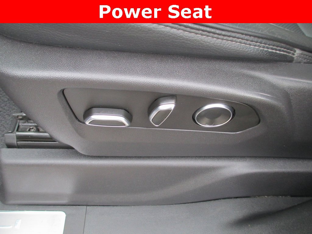 Used 2024 GMC Sierra 3500 Denali w/ Denali Reserve Package image 27