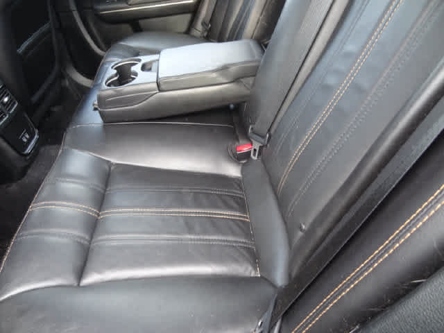Used 2019 Chrysler 300 S w/ 300S Alloy Package RWD image 6
