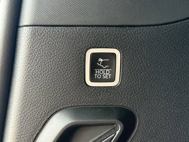 Used 2024 Jeep Wagoneer 4WD w/ Premium Group I image 14