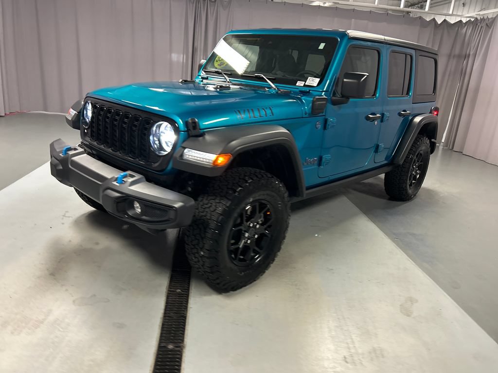Used 2024 Jeep Wrangler Unlimited AWD/4WD video 3