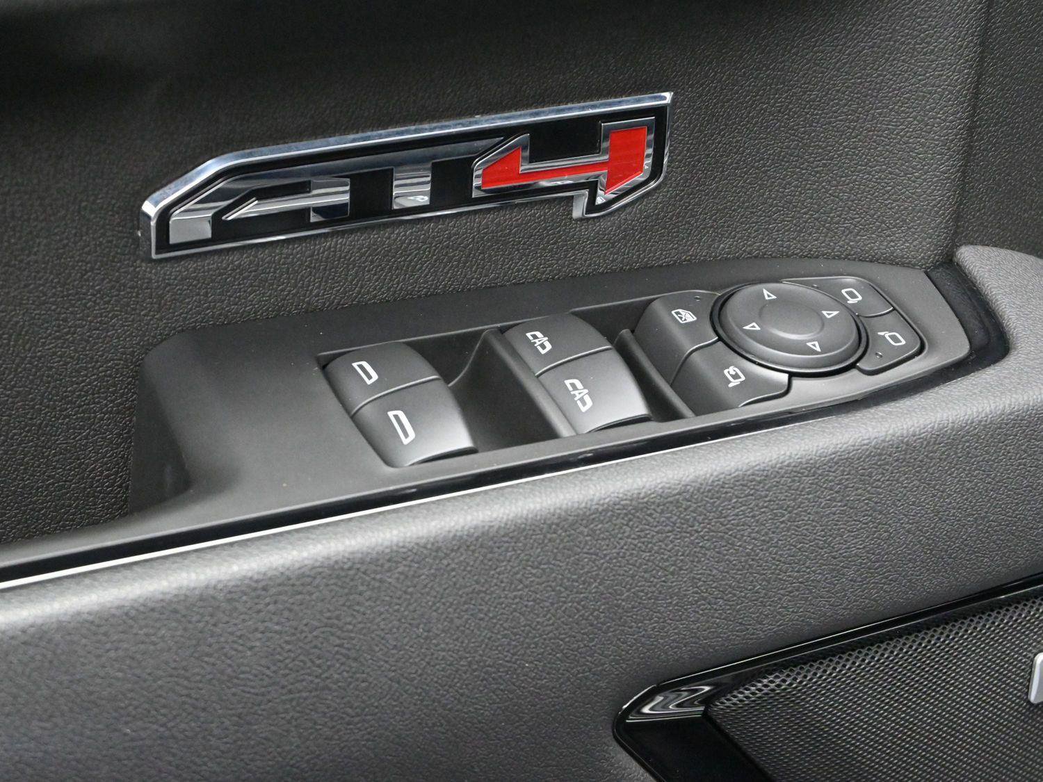 Used 2025 GMC Sierra 1500 AT4 w/ AT4 Premium Package image 12