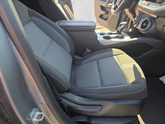 Used 2025 Chevrolet Blazer LT FWD image 20