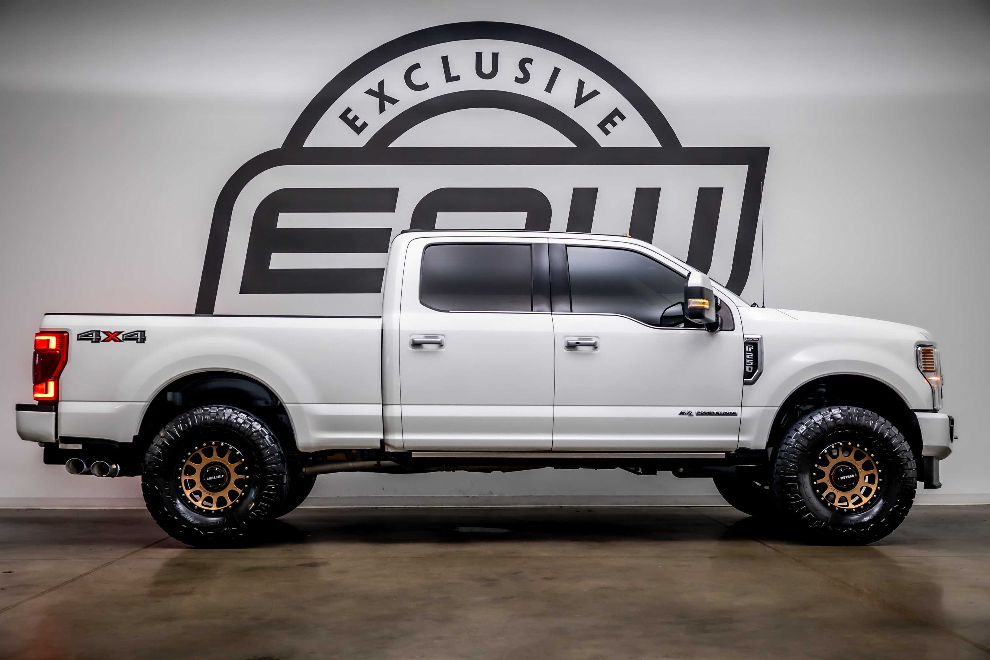 Used 2021 Ford F250 Limited AWD/4WD image 9