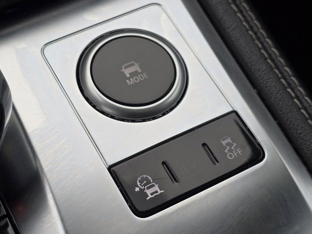 Used 2025 Jaguar F-PACE R-Dynamic S image 30