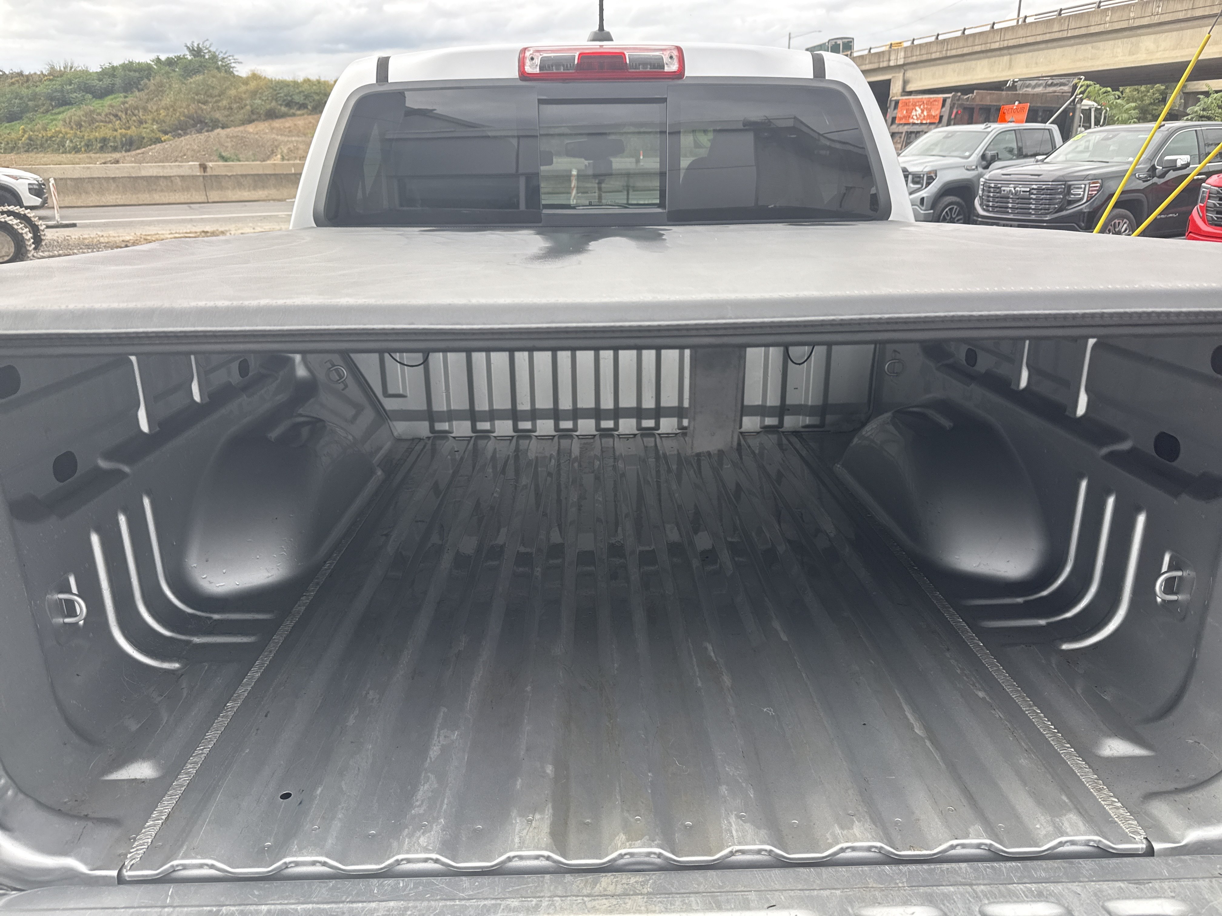 Used 2019 Chevrolet Colorado Z71 AWD/4WD image 5
