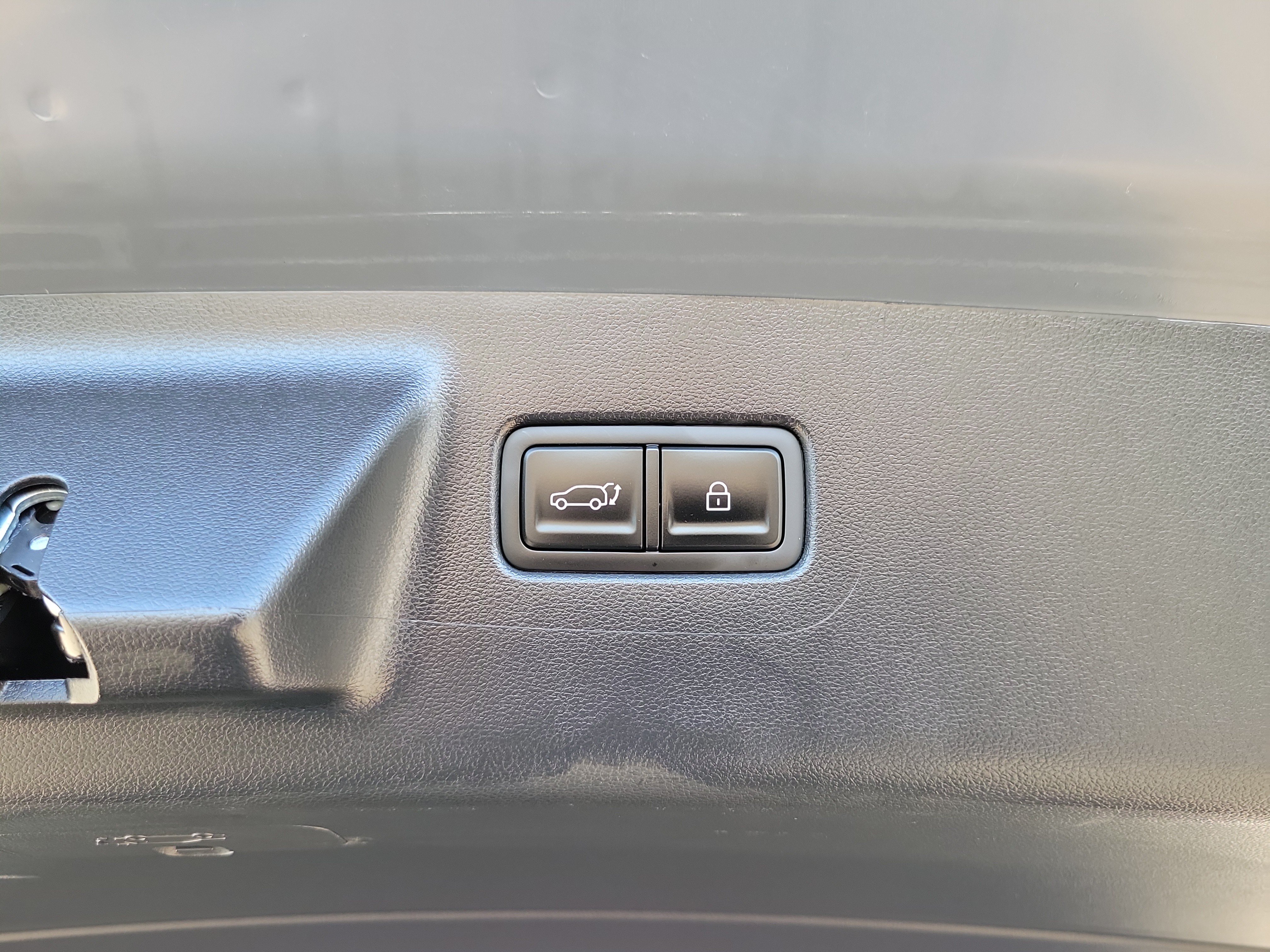 Certified 2025 Hyundai Santa Fe Limited AWD/4WD image 19