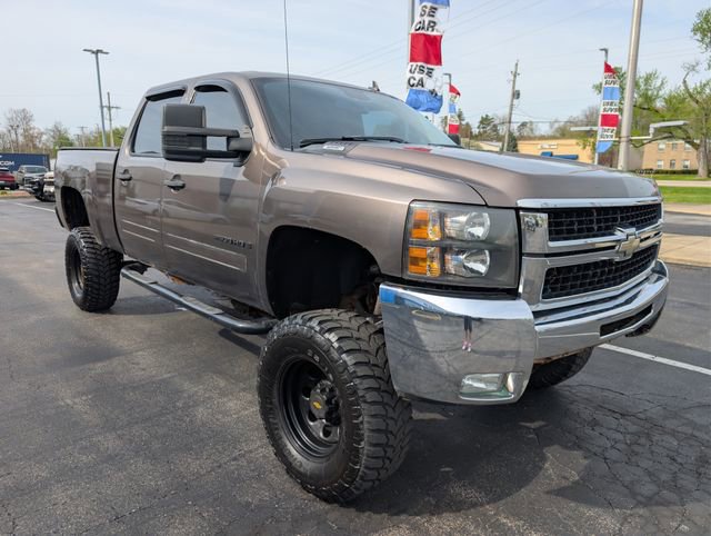 Used 2008 Chevrolet Silverado 2500 LT w/ EZ-Lift Tailgate Package AWD/4WD image 7