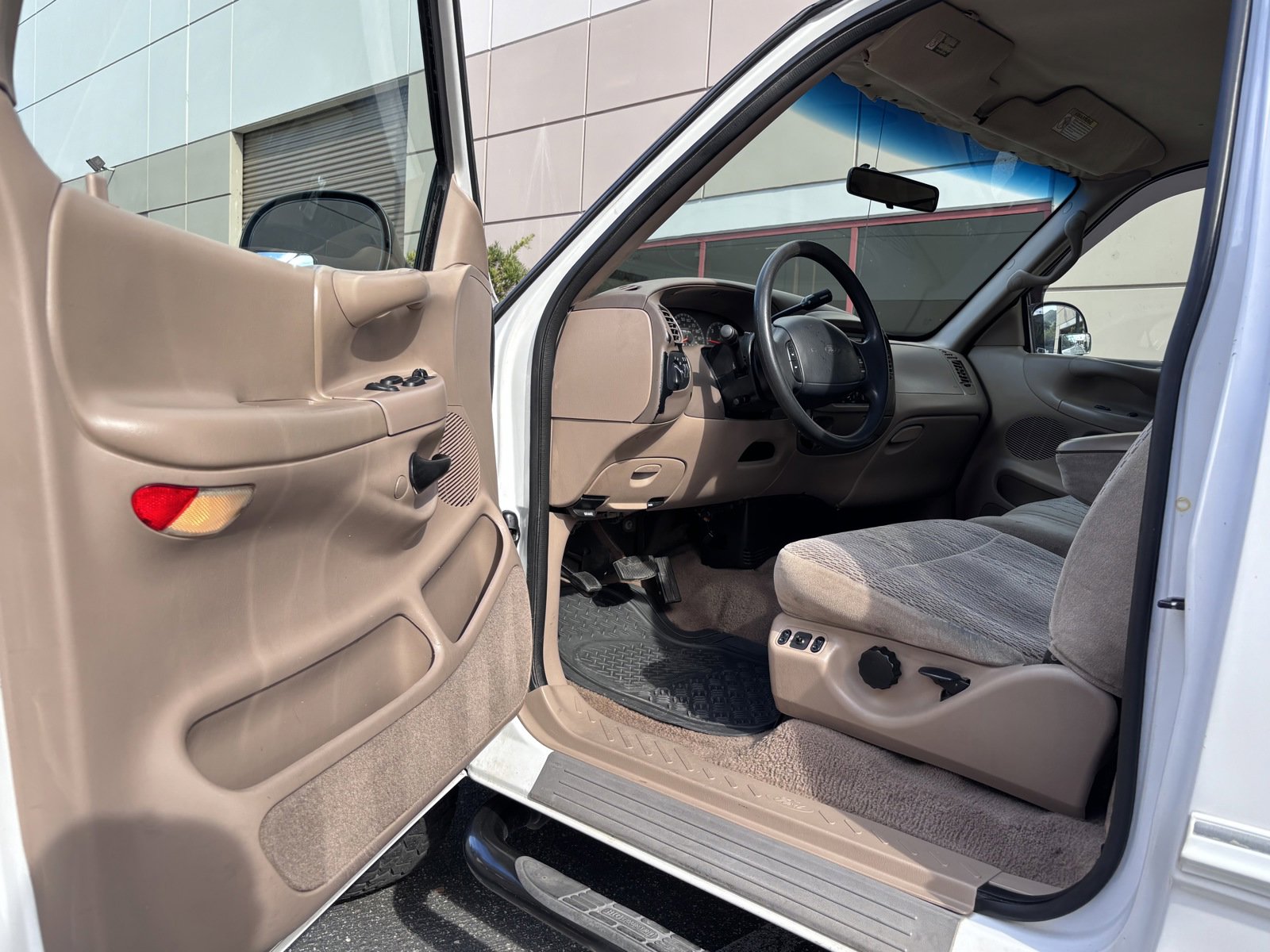 Used 1998 Ford F250 4x4 SuperCab image 12