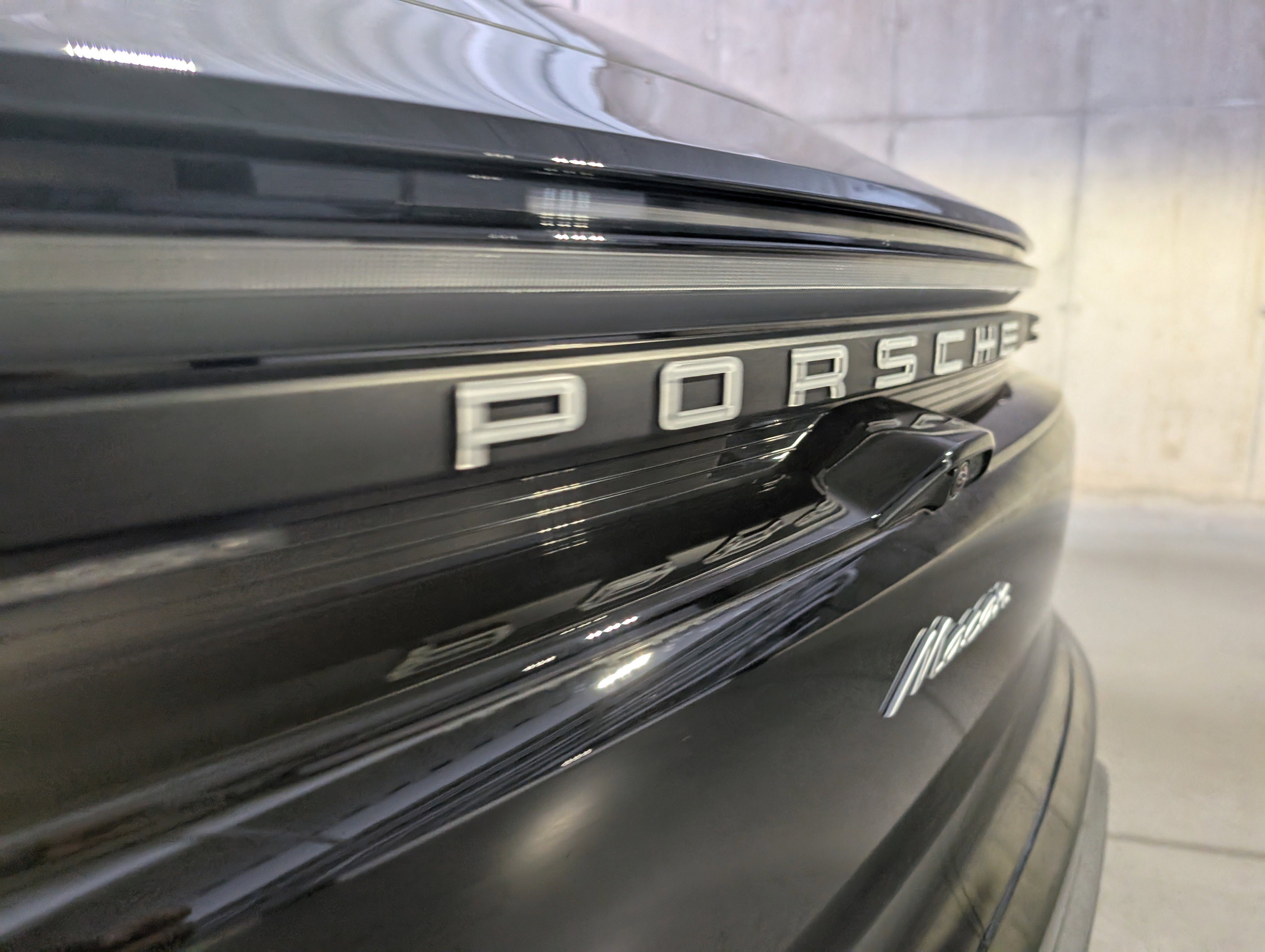 Used 2025 Porsche Macan Electric image 15