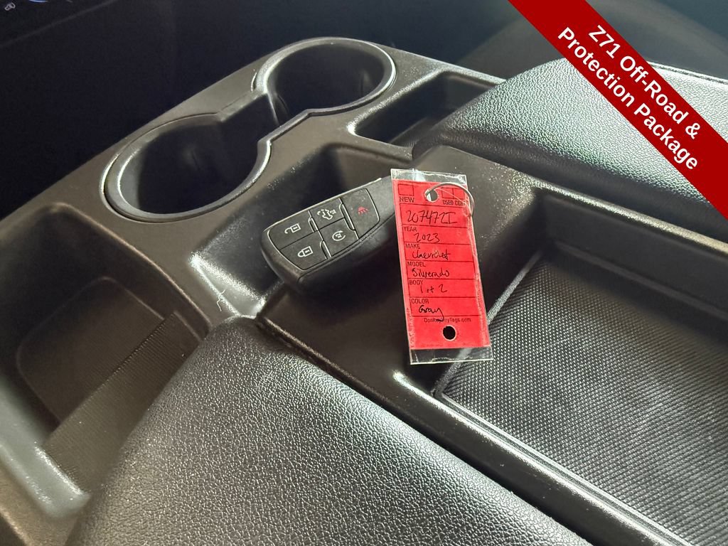Used 2023 Chevrolet Silverado 1500 LT AWD/4WD image 30