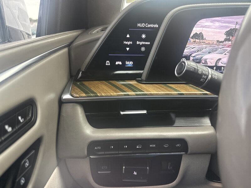 Used 2021 Cadillac Escalade Sport Platinum image 29