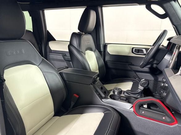 New 2026 Ford Bronco Outer Banks w/ Sasquatch Package AWD/4WD image 18