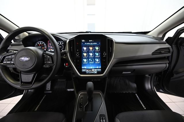 Used 2025 Subaru Crosstrek 2.0i Premium image 2