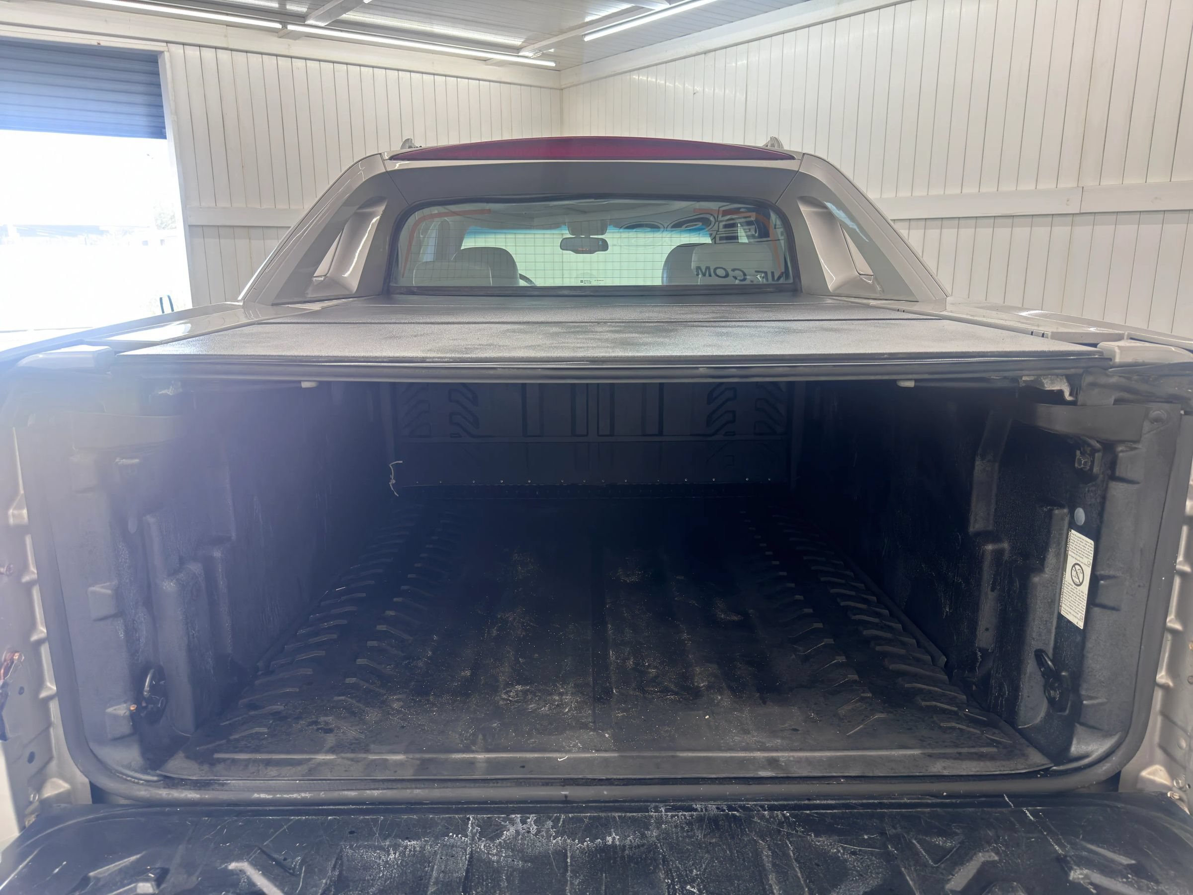 Used 2004 Cadillac Escalade EXT AWD/4WD image 13
