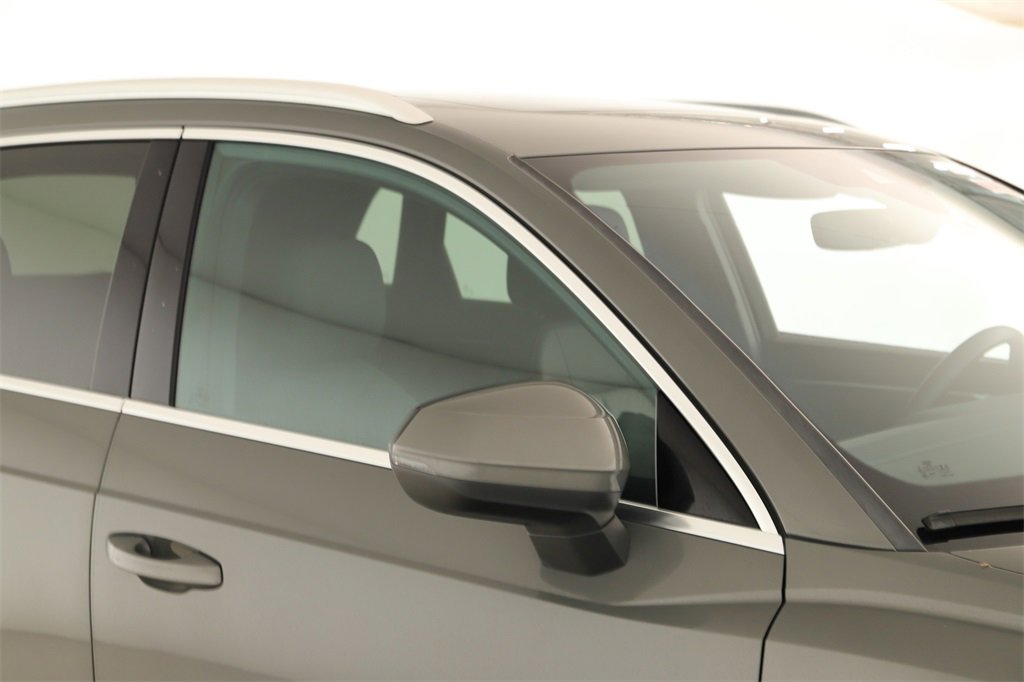 Used 2020 Audi Q3 2.0T Premium Plus w/ Premium Plus Package image 35