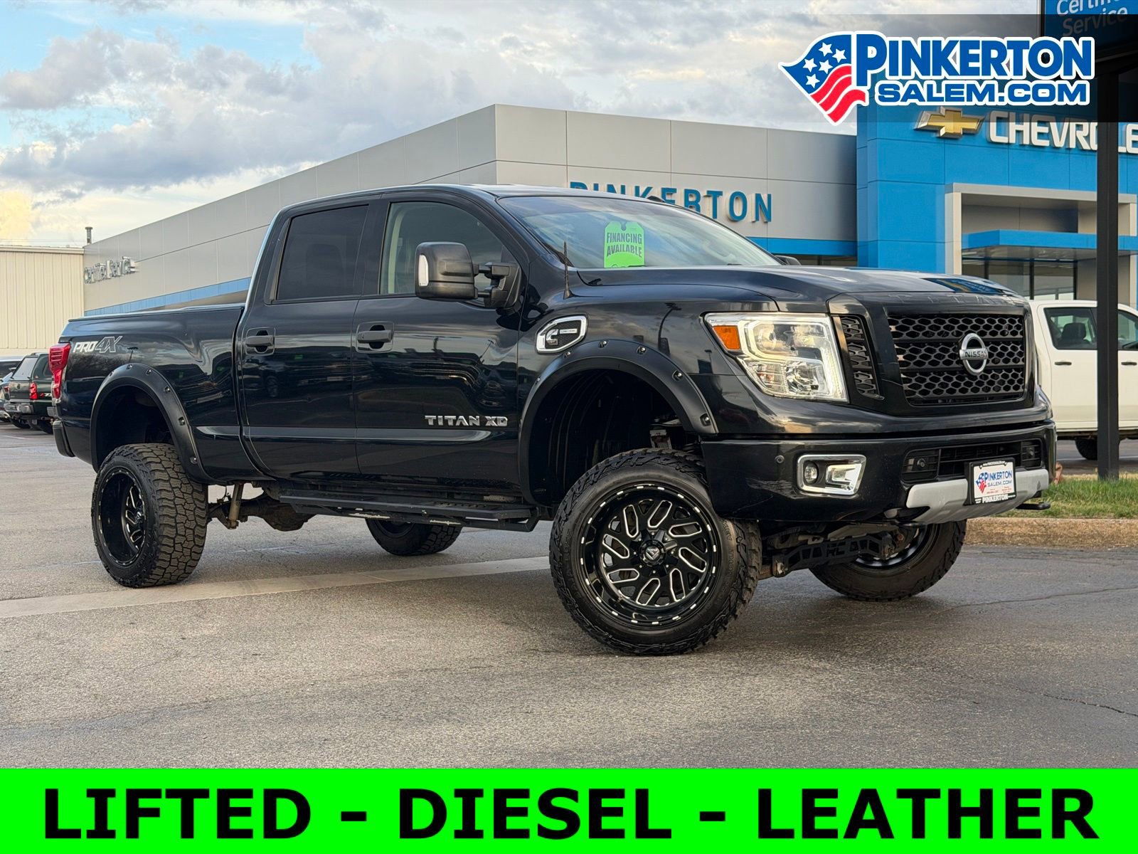 Used 2019 Nissan Titan PRO-4X w/ Pro-4x Convenience Package image 1