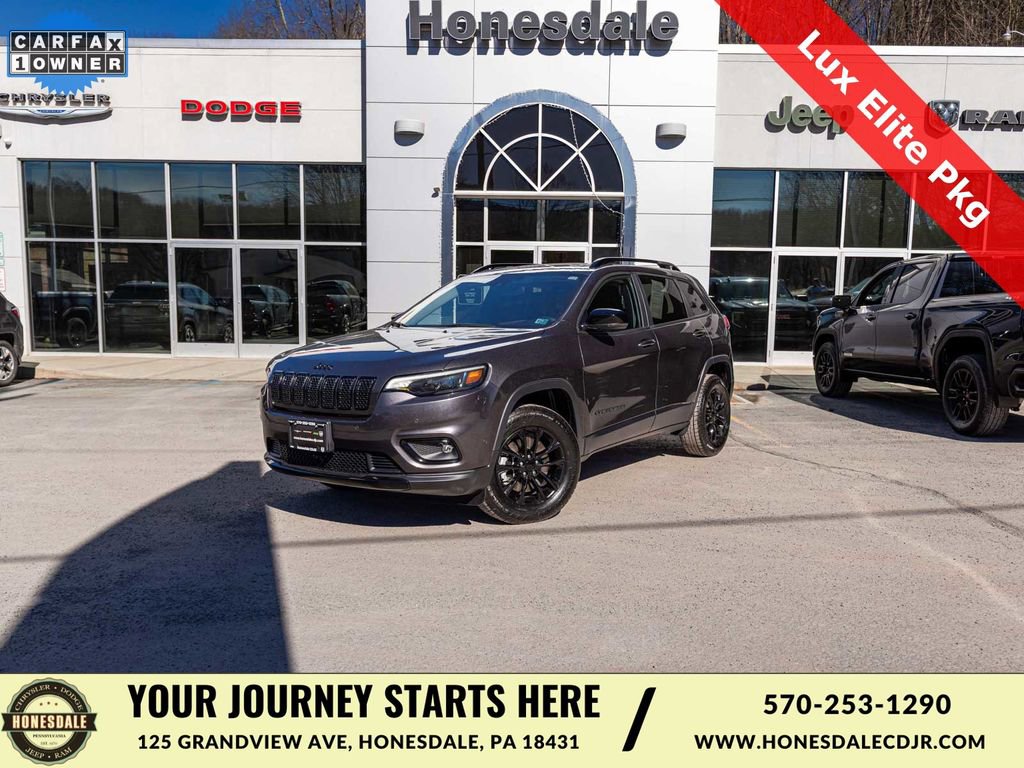 Used 2023 Jeep Cherokee Altitude Lux w/ Lux Elite Package image 1