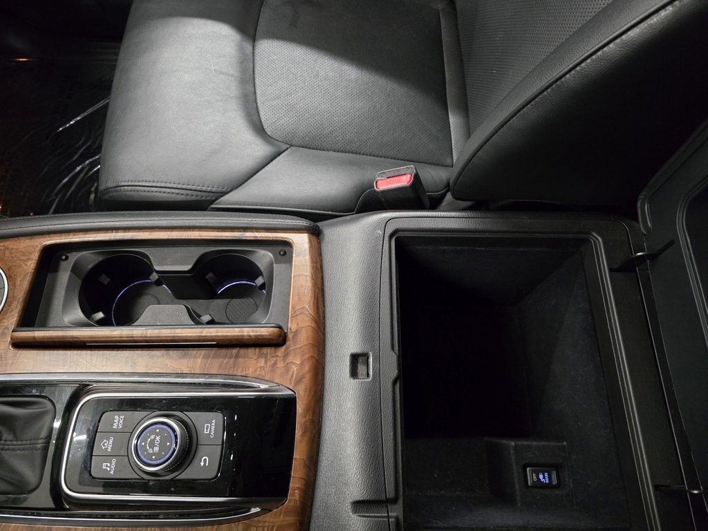 Used 2023 Nissan Armada SL w/ Captain's Chairs Package image 27