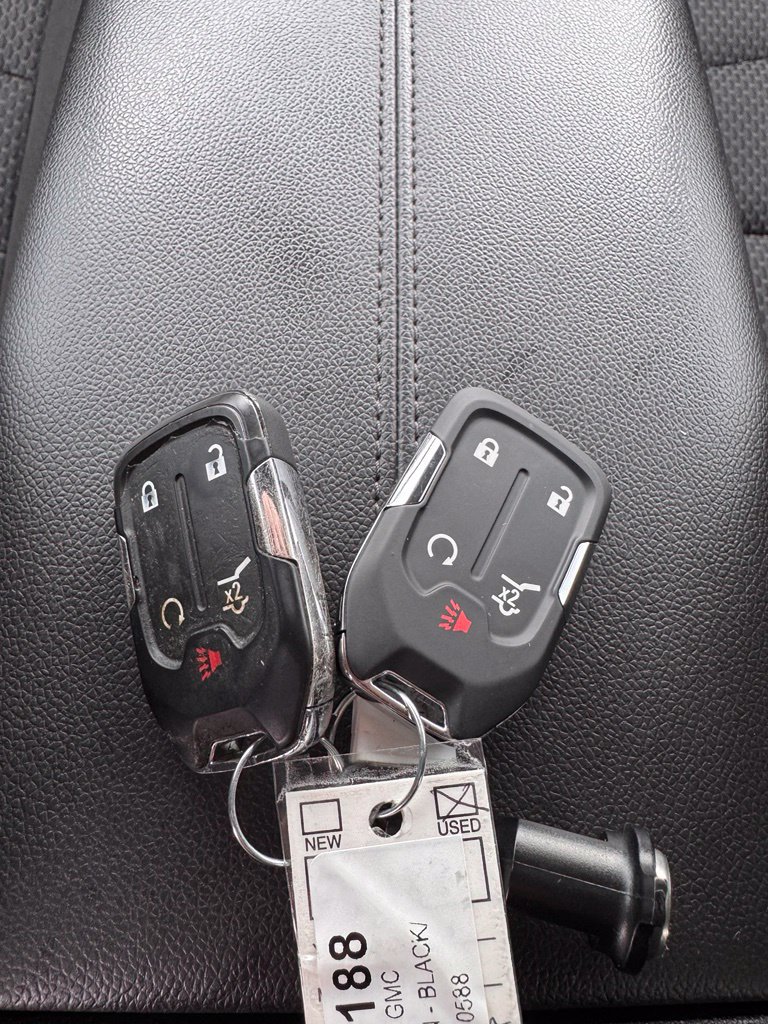Used 2024 GMC Terrain SLE w/ Driver Convenience Package FWD image 29