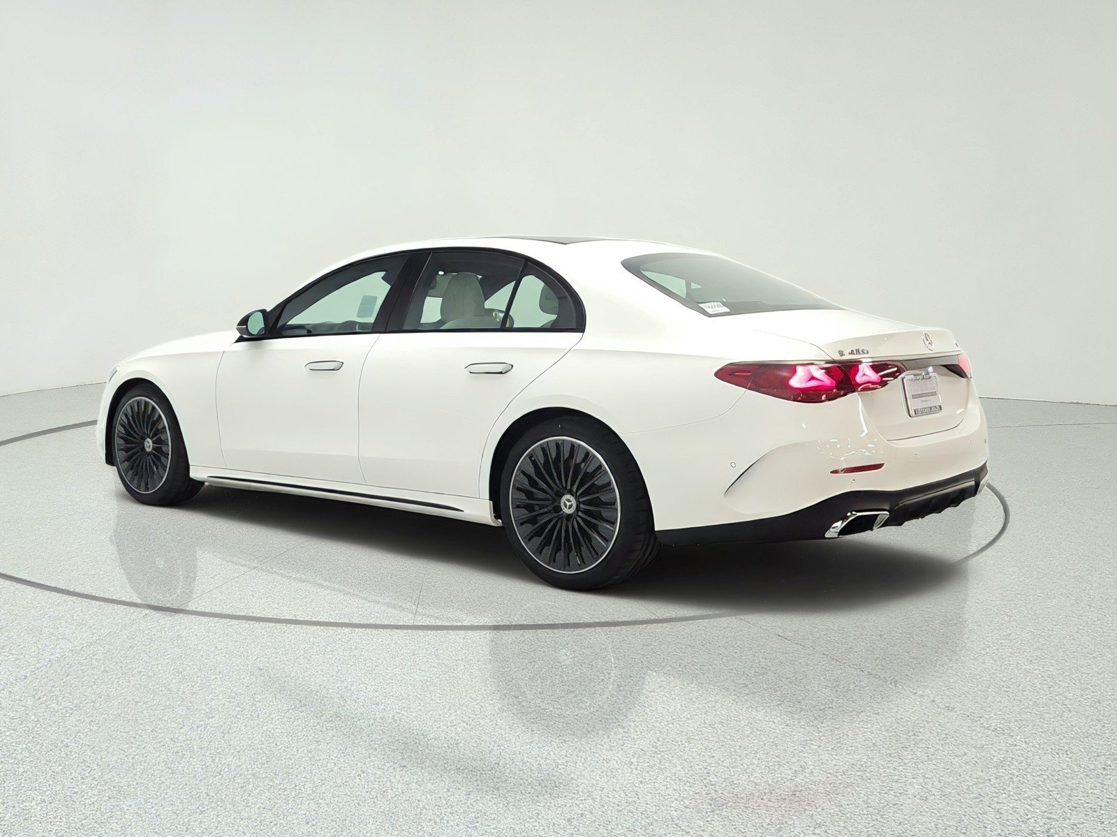 New 2027 Mercedes-Benz E 450 4MATIC Sedan image 7