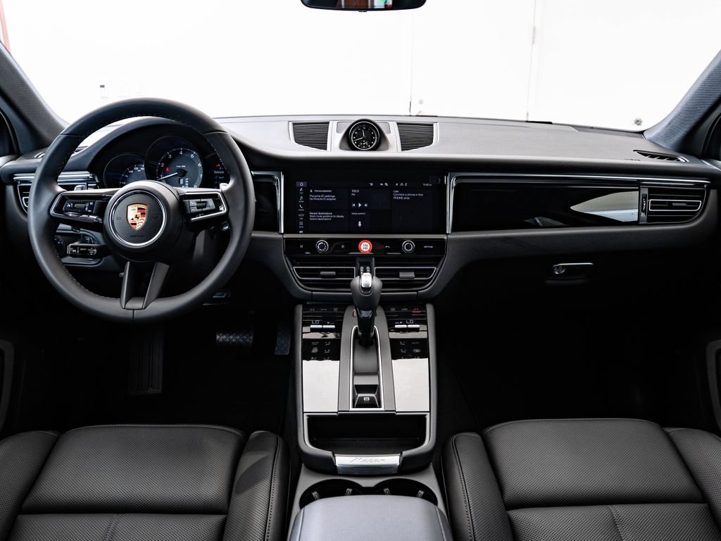 New 2026 Porsche Macan AWD/4WD image 6
