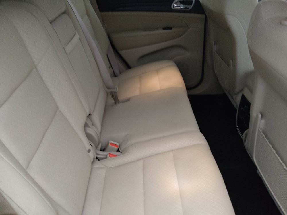 Used 2022 Jeep Grand Cherokee Laredo E AWD/4WD image 19