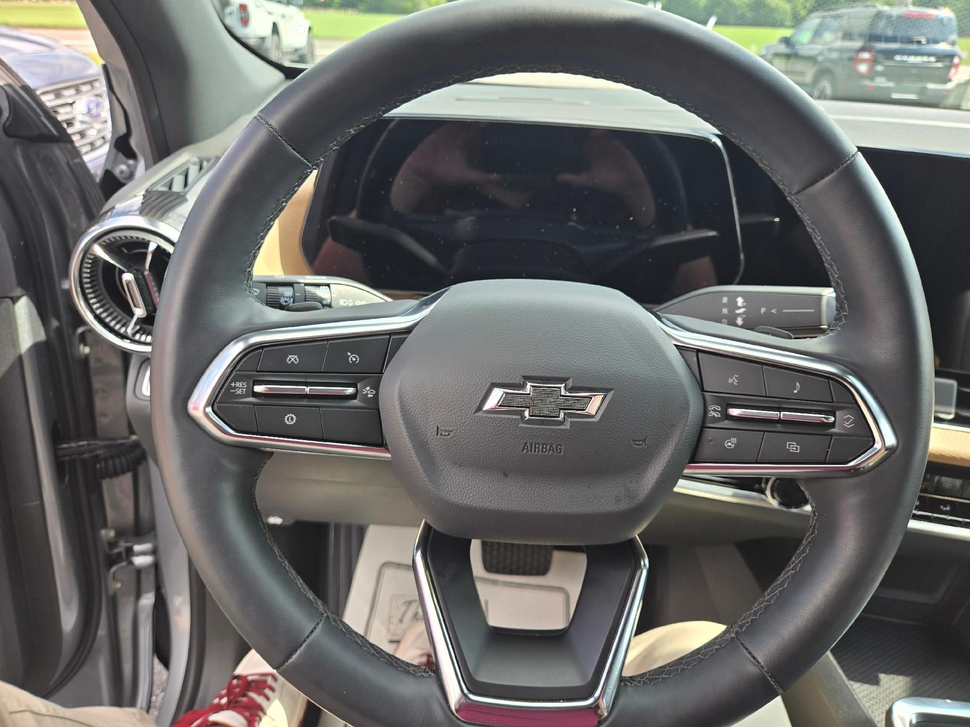 Used 2026 Chevrolet Equinox ACTIV w/ Convenience Package III AWD/4WD image 13