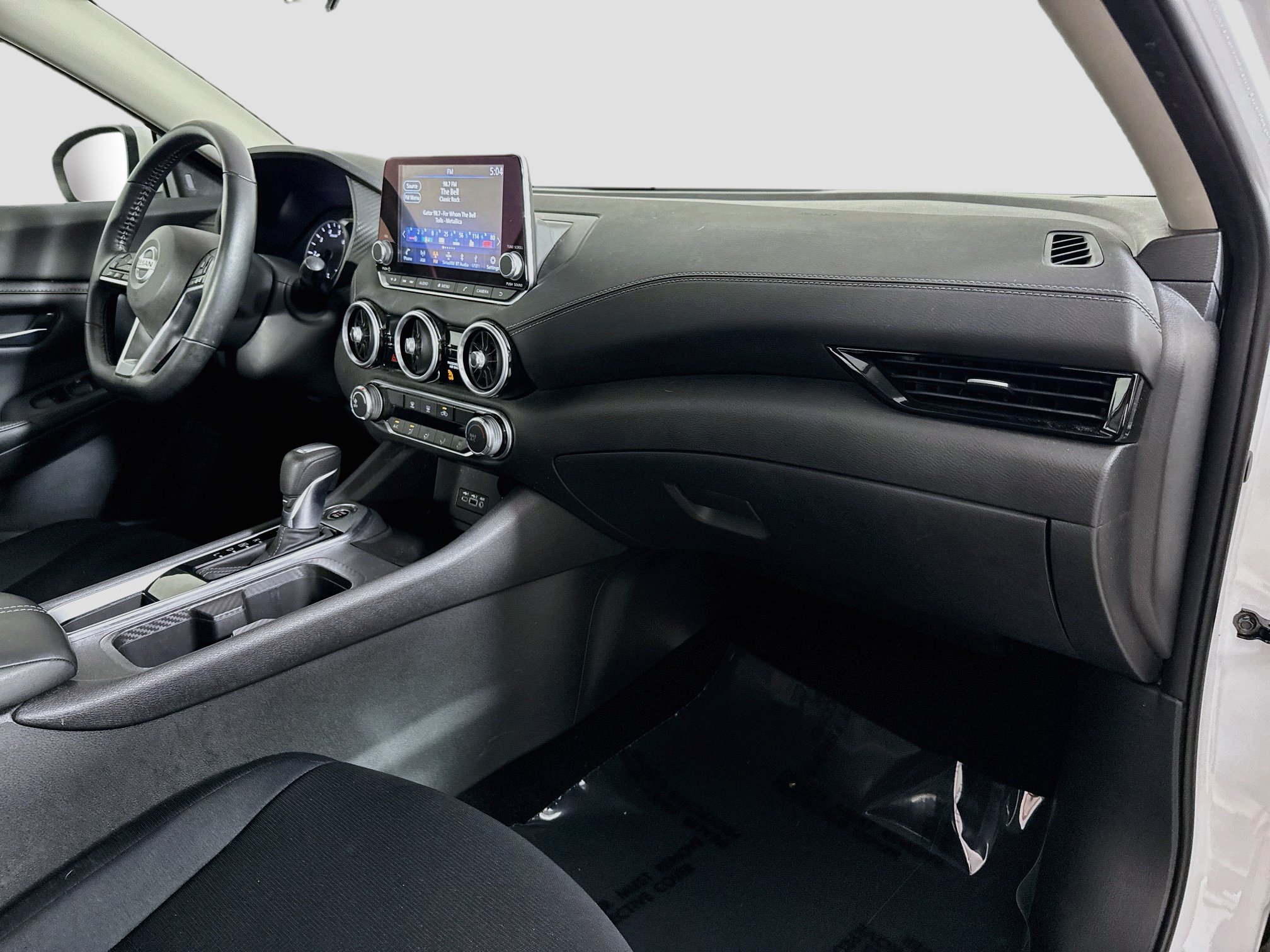 Used 2023 Nissan Sentra SV FWD image 30