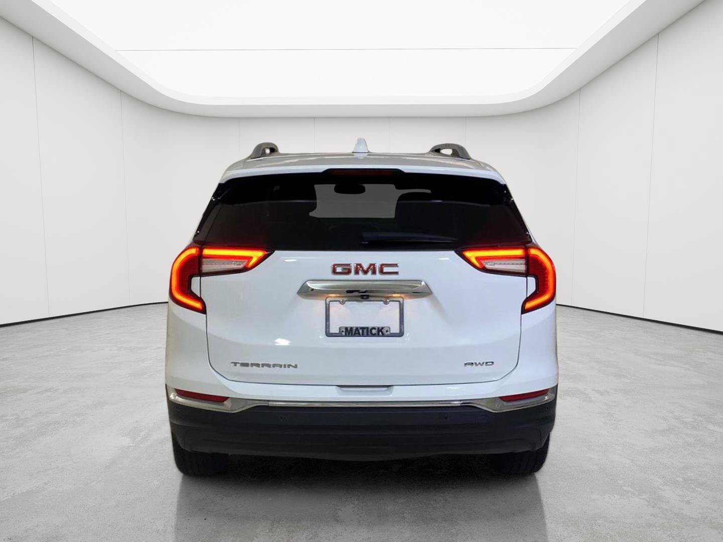 Certified 2023 GMC Terrain SLT w/ LPO, Floor Liner Package AWD/4WD image 6