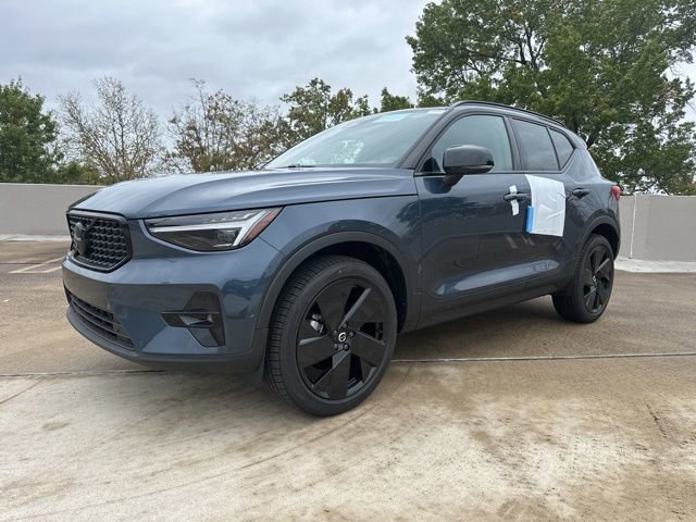 New 2026 Volvo XC40 B5 Ultra w/ Protection Package Premier image 3