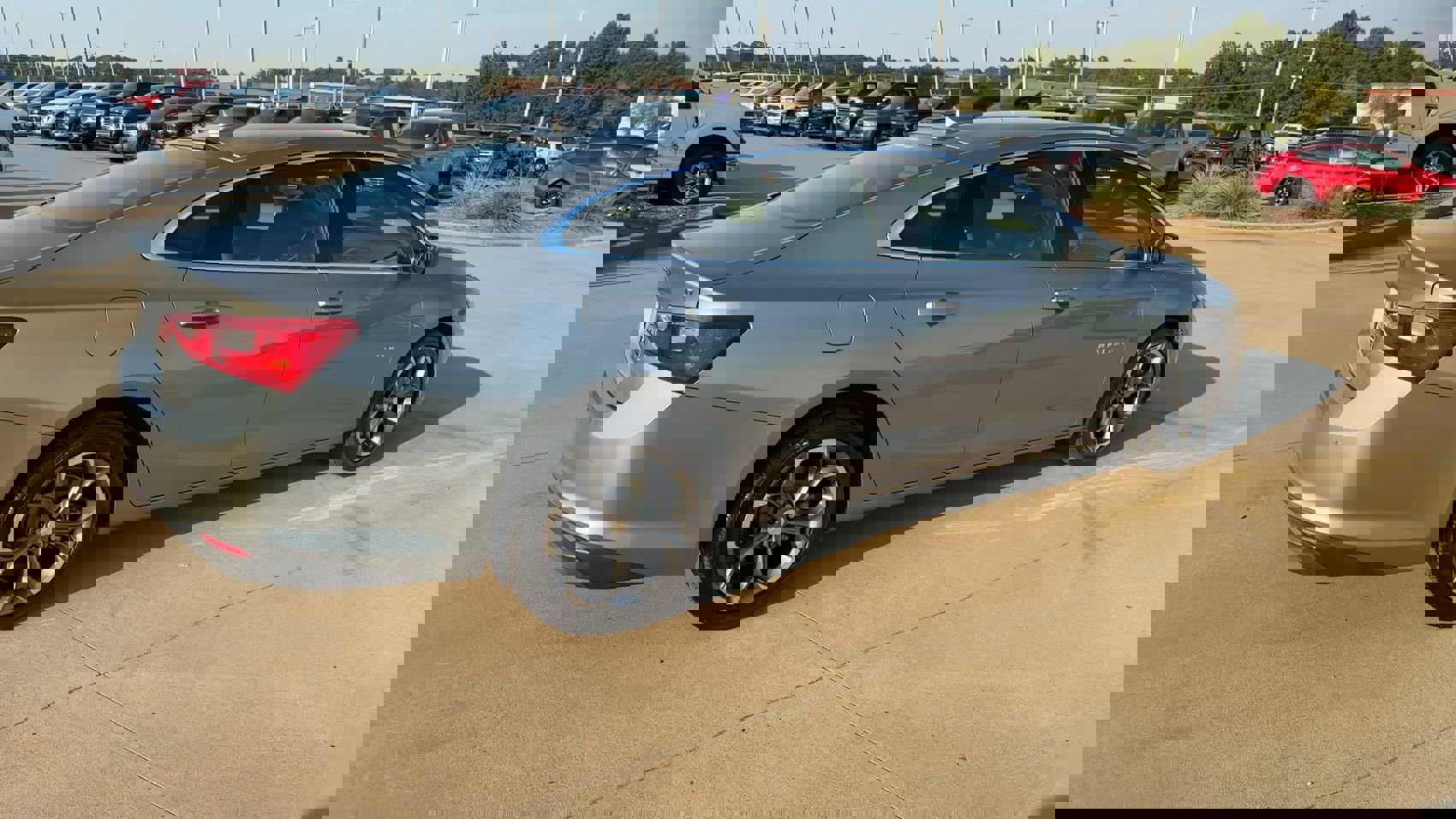 Used 2024 Chevrolet Malibu LT image 9