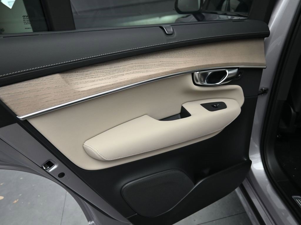 New 2026 Volvo XC90 B6 Ultra image 28