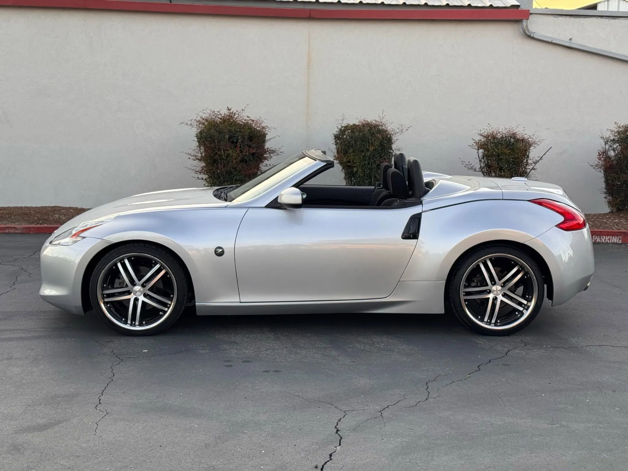 Used 2012 Nissan 370Z Roadster RWD image 20
