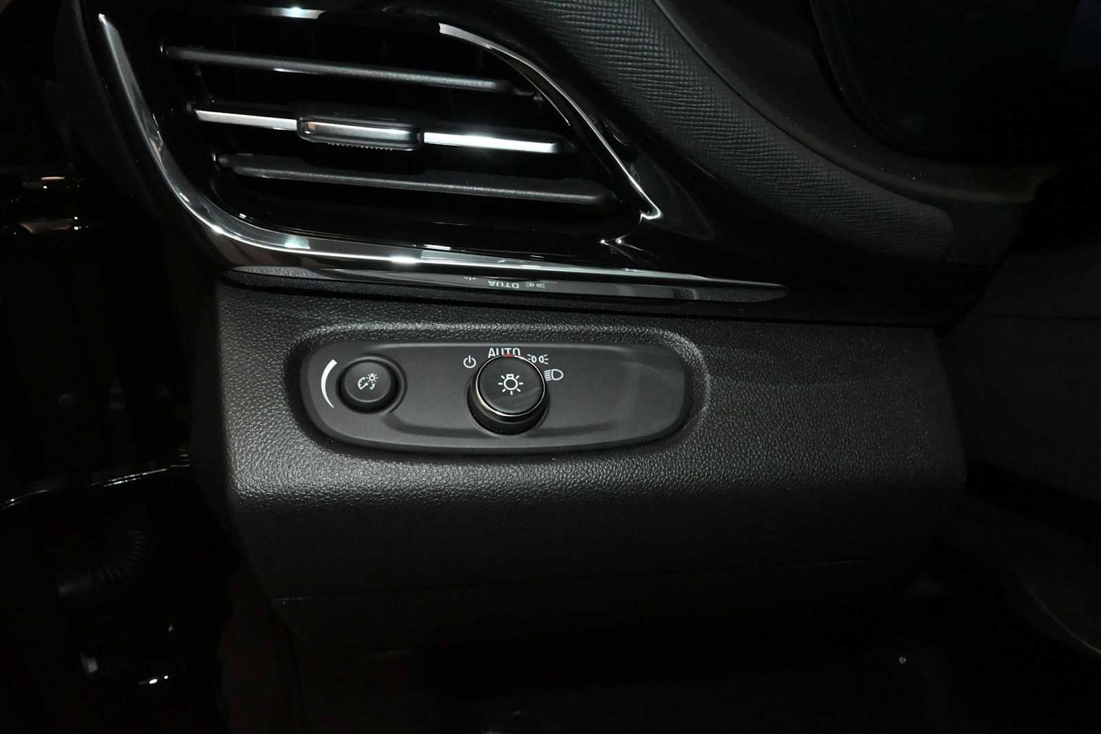 New 2026 Buick Envista Sport Touring w/ Convenience I Package FWD image 12