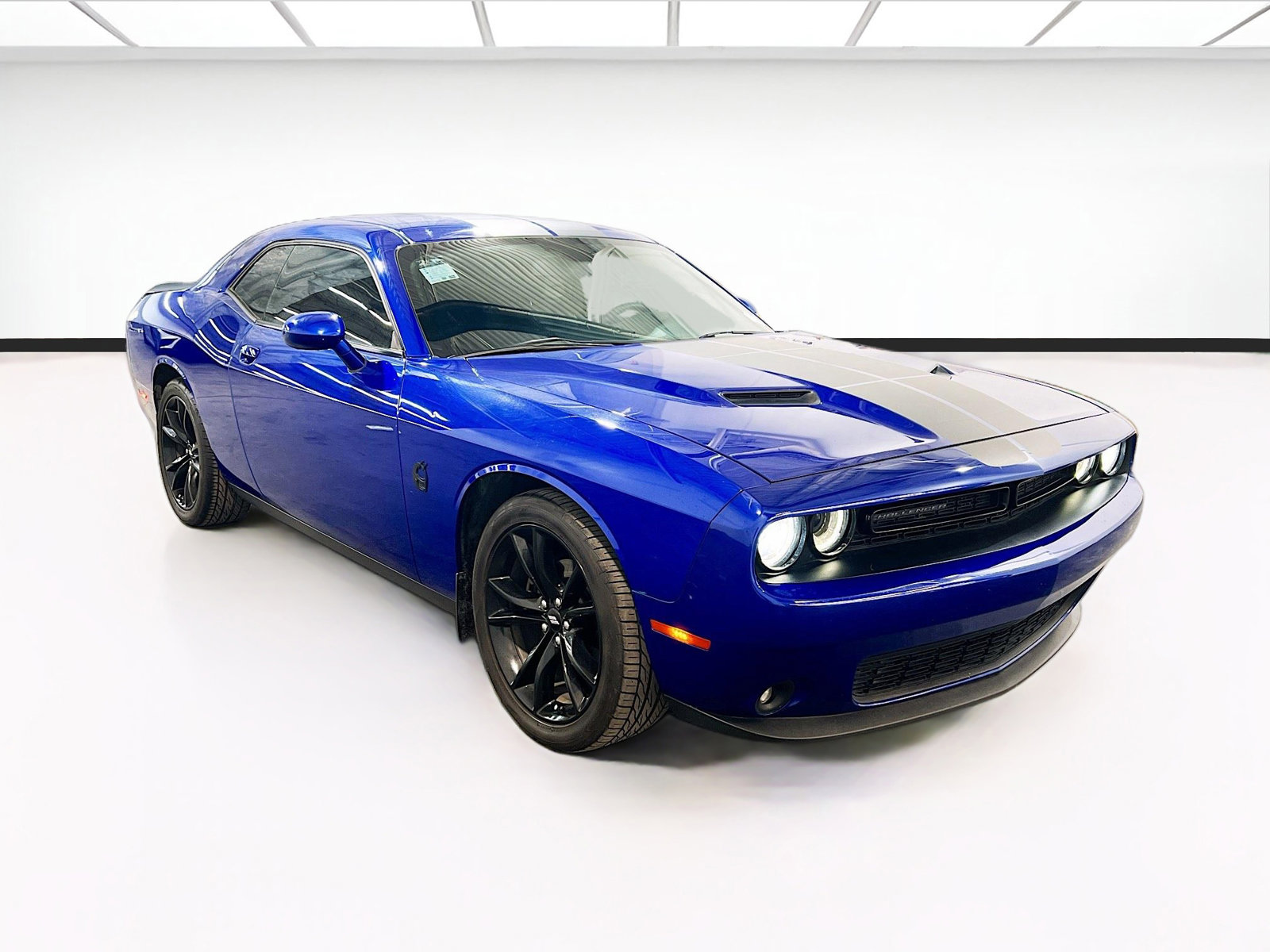 Used 2018 Dodge Challenger SXT w/ Blacktop Package image 3