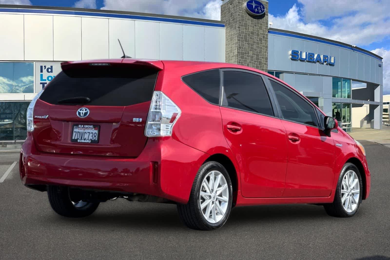 Used 2014 Toyota Prius V Five FWD video 2