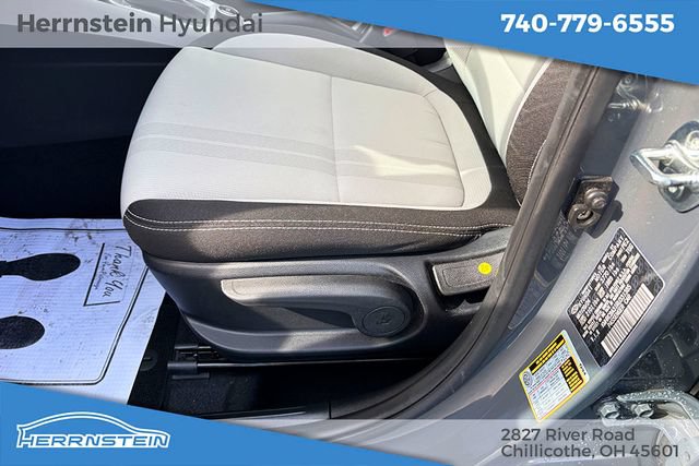 Used 2024 Hyundai Venue SEL FWD image 16