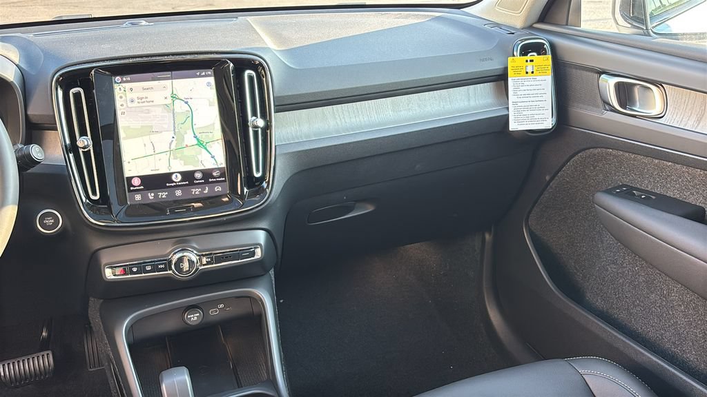 New 2026 Volvo XC40 B5 Core w/ Protection Package Premier AWD/4WD image 8