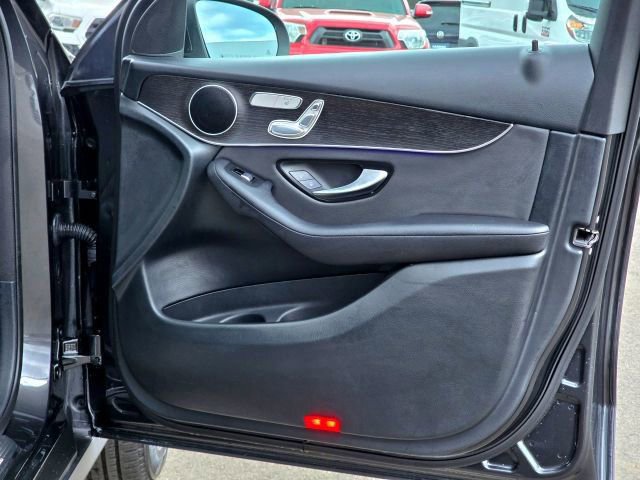 Used 2020 Mercedes-Benz GLC 300 4MATIC image 31