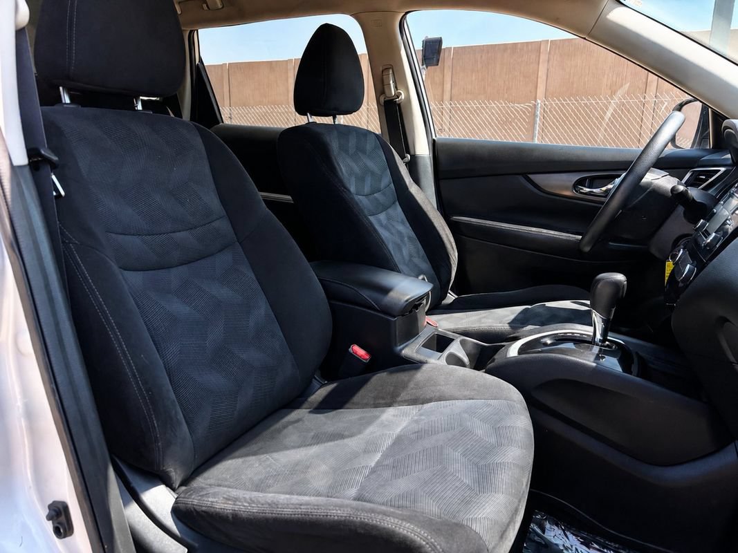 Used 2015 Nissan Rogue S w/ S Family Package FWD image 13