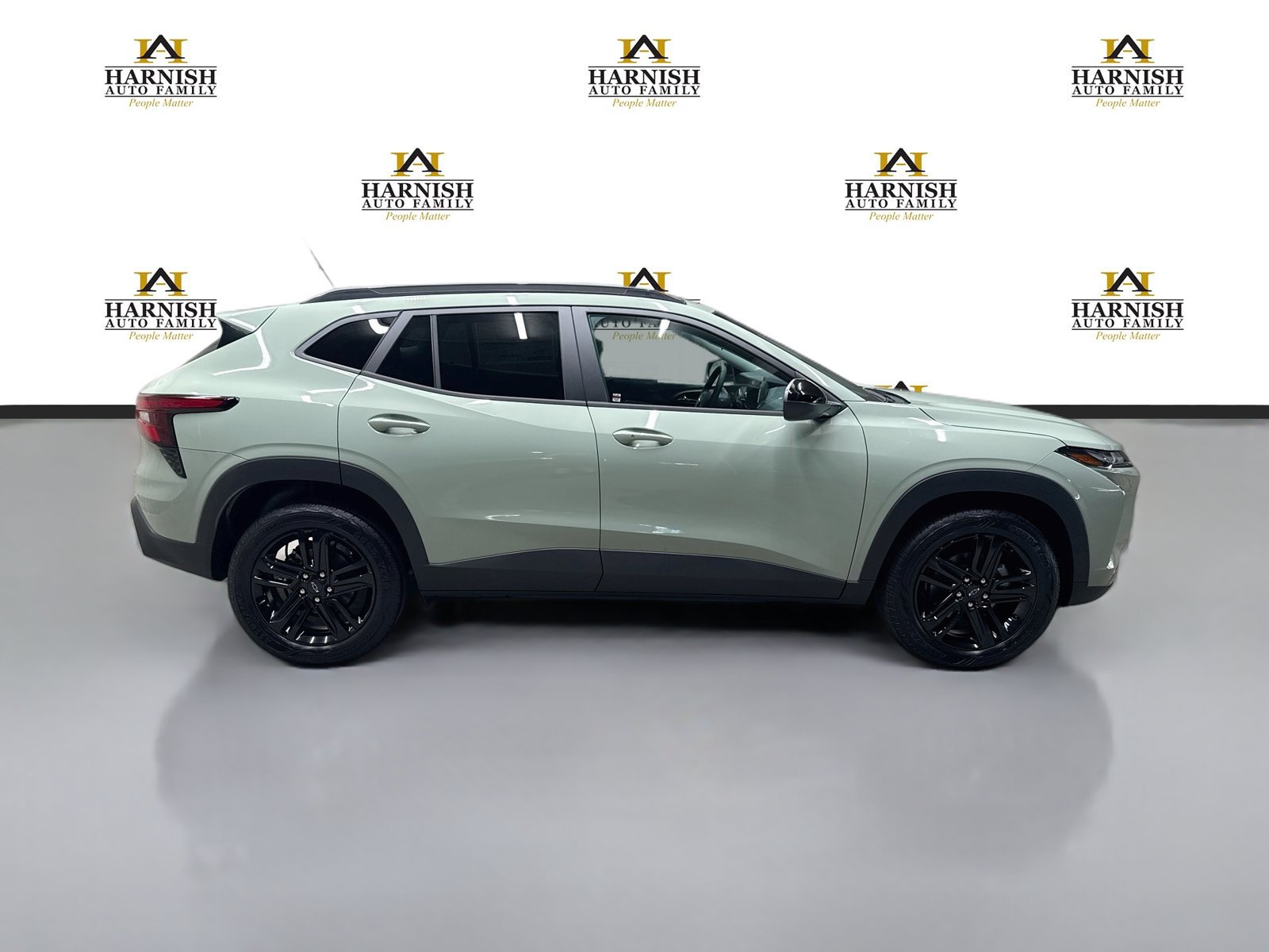 New 2026 Chevrolet Trax ACTIV w/ Sunroof Package FWD image 4