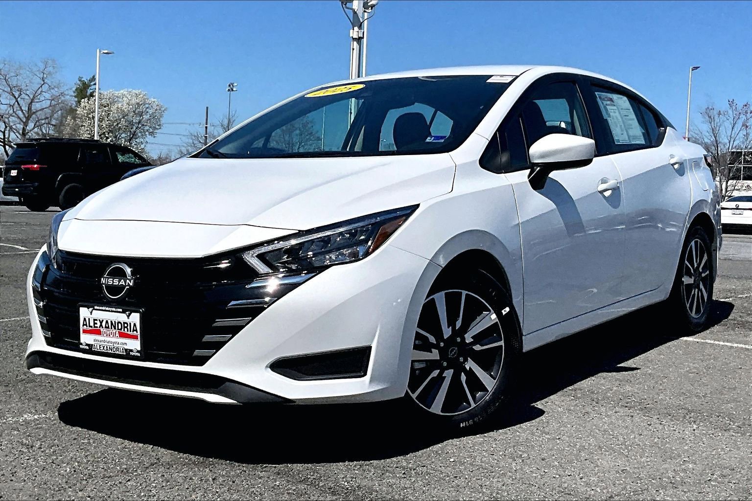 Used 2025 Nissan Versa SV w/ Trunk Package image 1