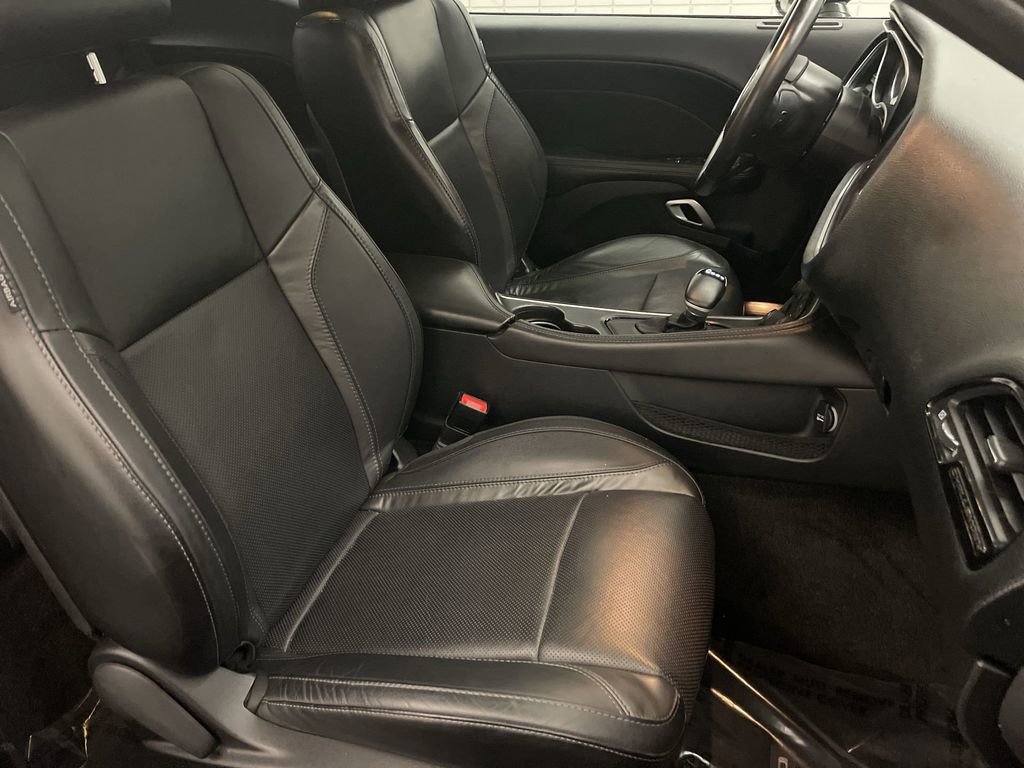 Used 2015 Dodge Challenger SXT Plus image 23