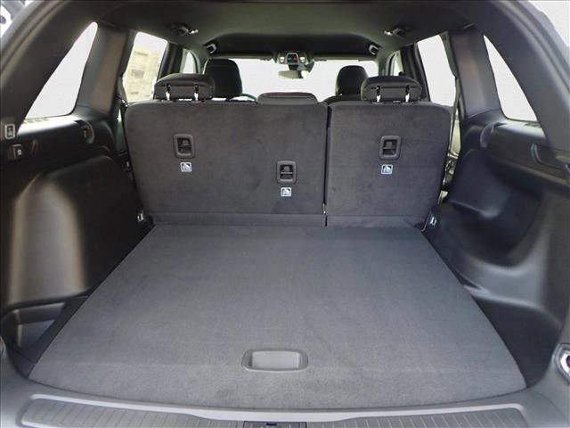 New 2025 Jeep Grand Cherokee Laredo w/ Luxury Tech Group I image 8