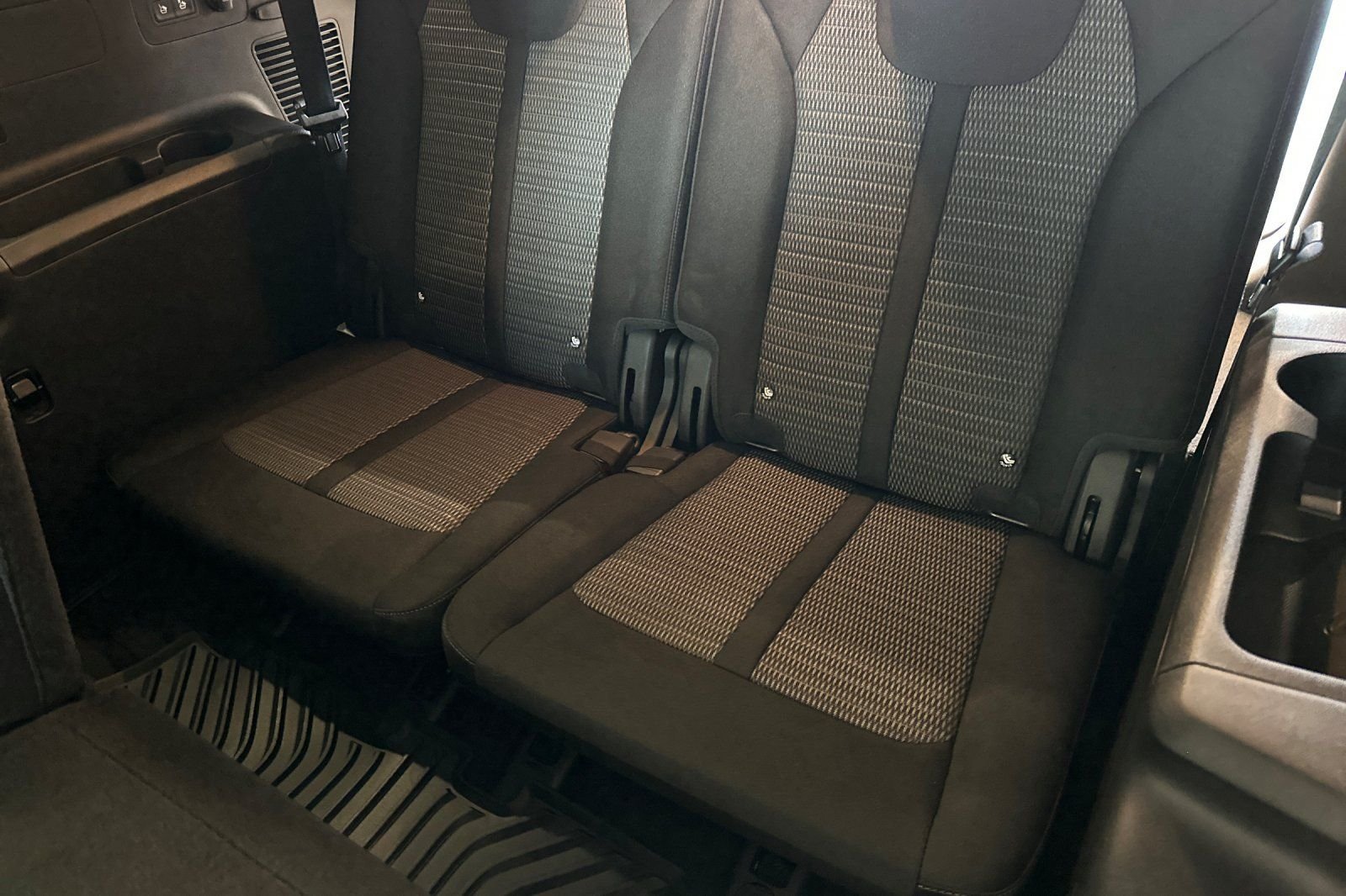 New 2026 Kia Sorento LX FWD image 11