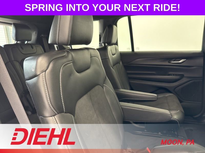 Used 2024 Jeep Grand Cherokee L Altitude image 13